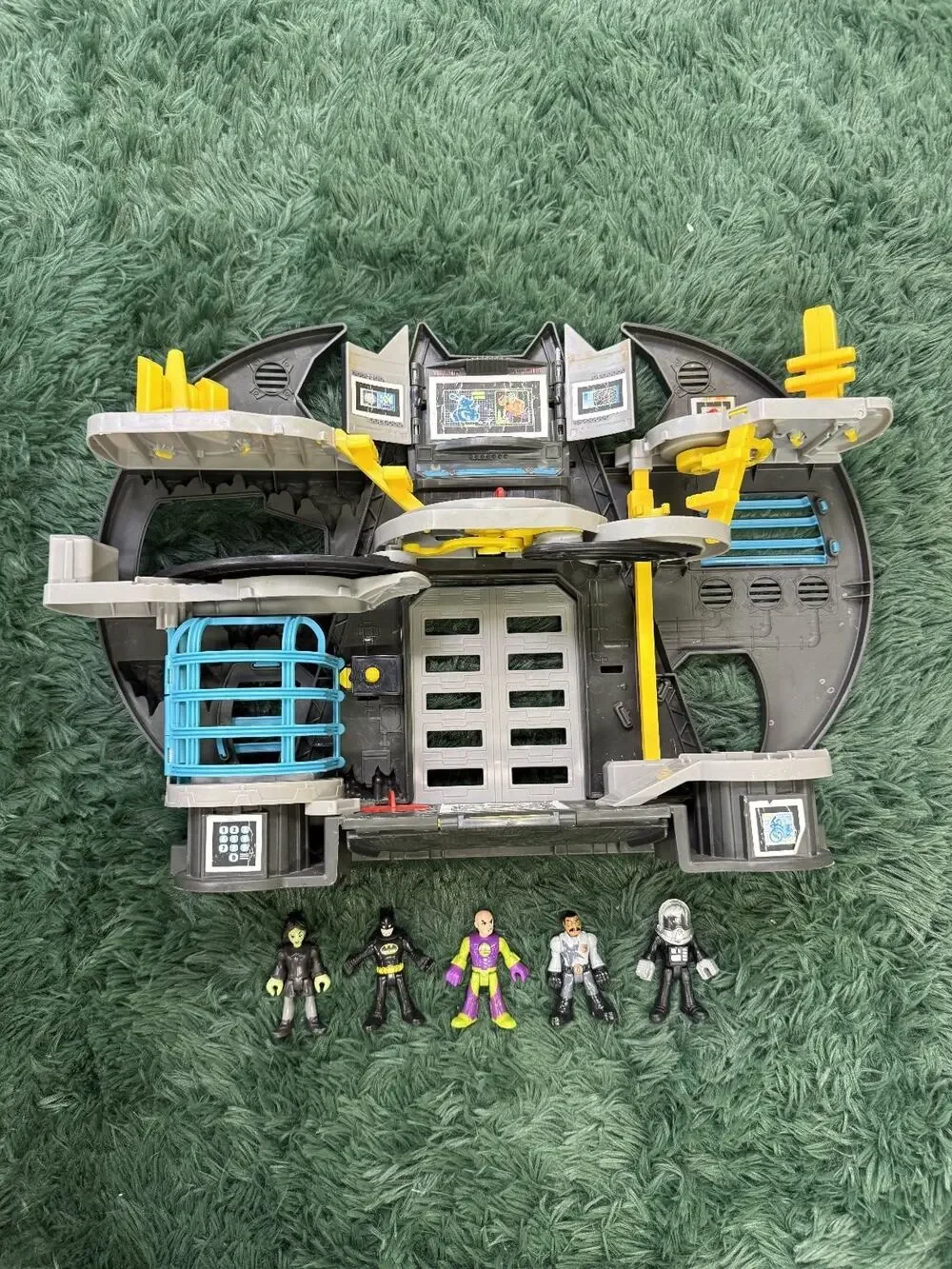 Imaginext DC Super Friends Batcave Playset & 5 Figures Batman Lex
